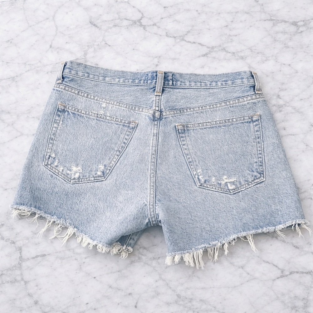 AGOLDE Distressed Denim Shorts Size 27 Button Fly Light Wash Cutoff Raw Hem - Picture 2 of 8